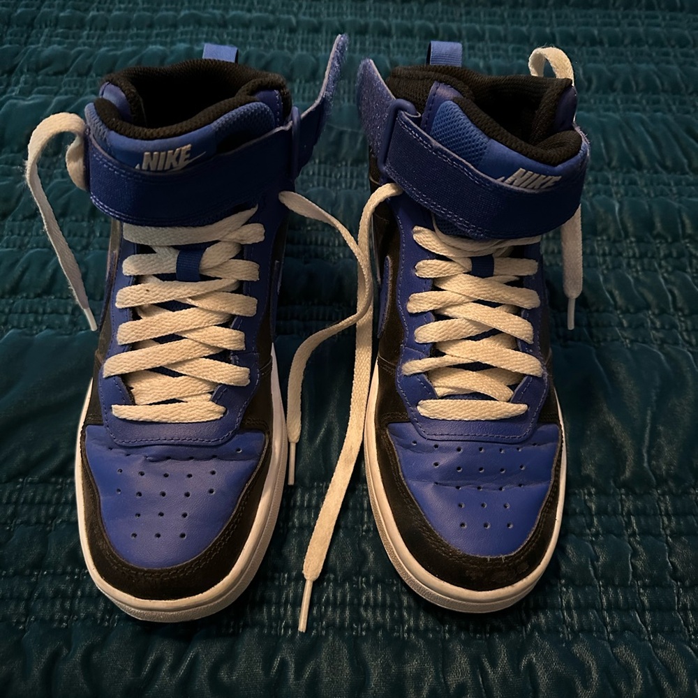 Nike boy high tops